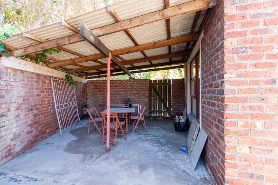 4 Bedroom Property for Sale in Middedorp Western Cape